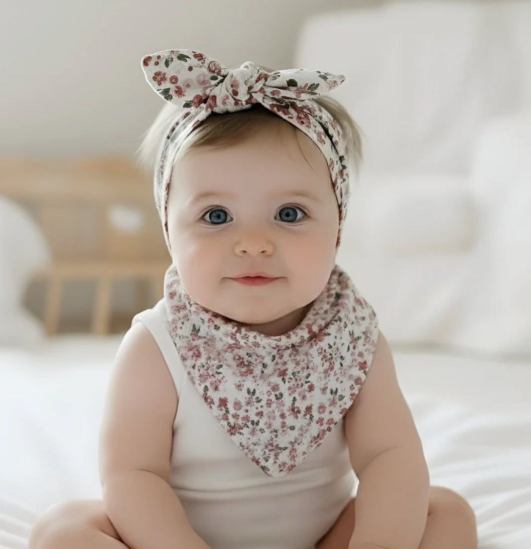 Love Henry - Baby Girls Dribble Bib - Pink Petite Floral